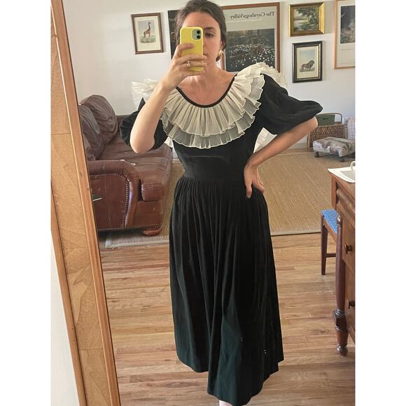 Green Vintage Velvet Midi Dress Lace Collar - Picture 3 of 11